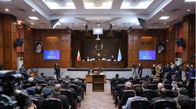 Iran: Schauprozess zielt auf Widerstand und Westen